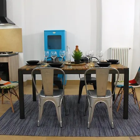 アパート Exclusive 48 *