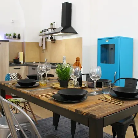 Exclusive 48 アパート *